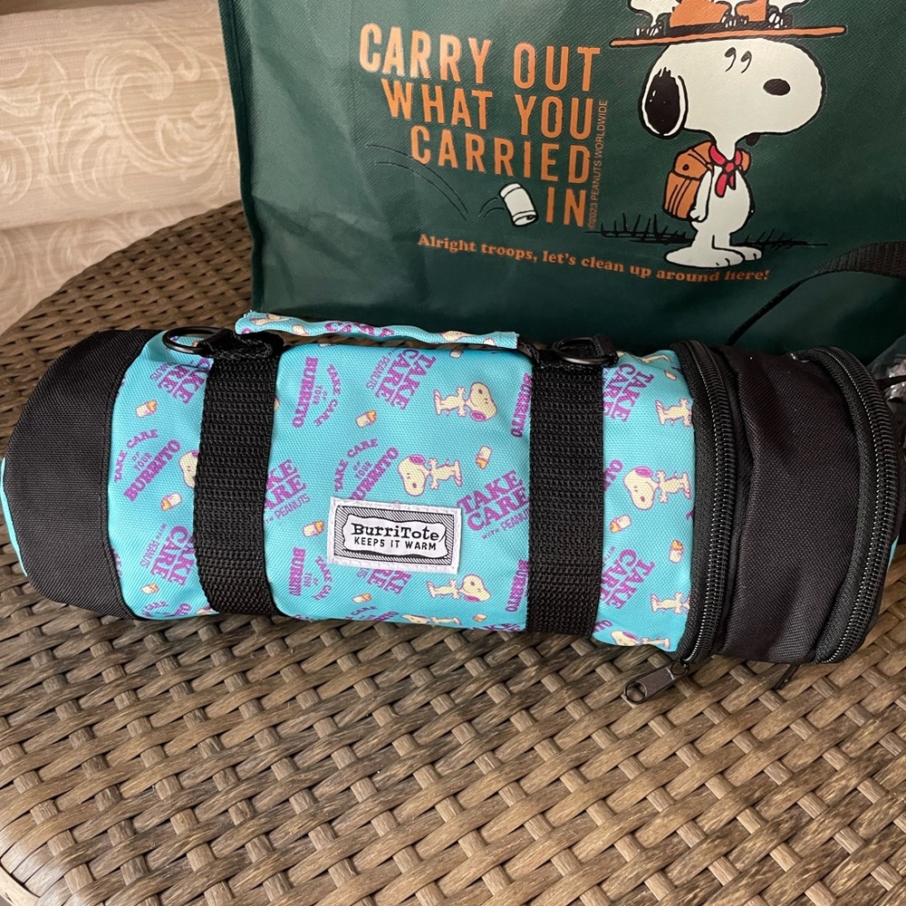 Burrito tote snoopy “peanuts” Comic Con 2023 exclusive